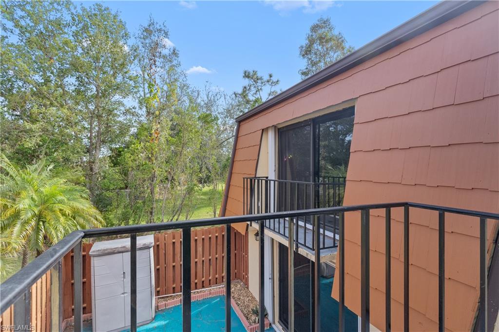 PARKWOODS TOWNHOUSE COMMUNITY - Residential