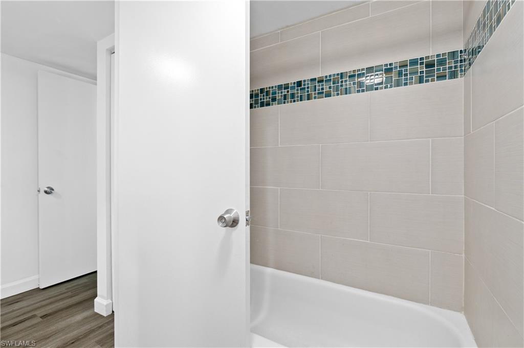 PARKWOODS TOWNHOUSE COMMUNITY - Residential