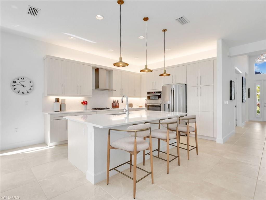 VALENCIA TRAILS - Residential