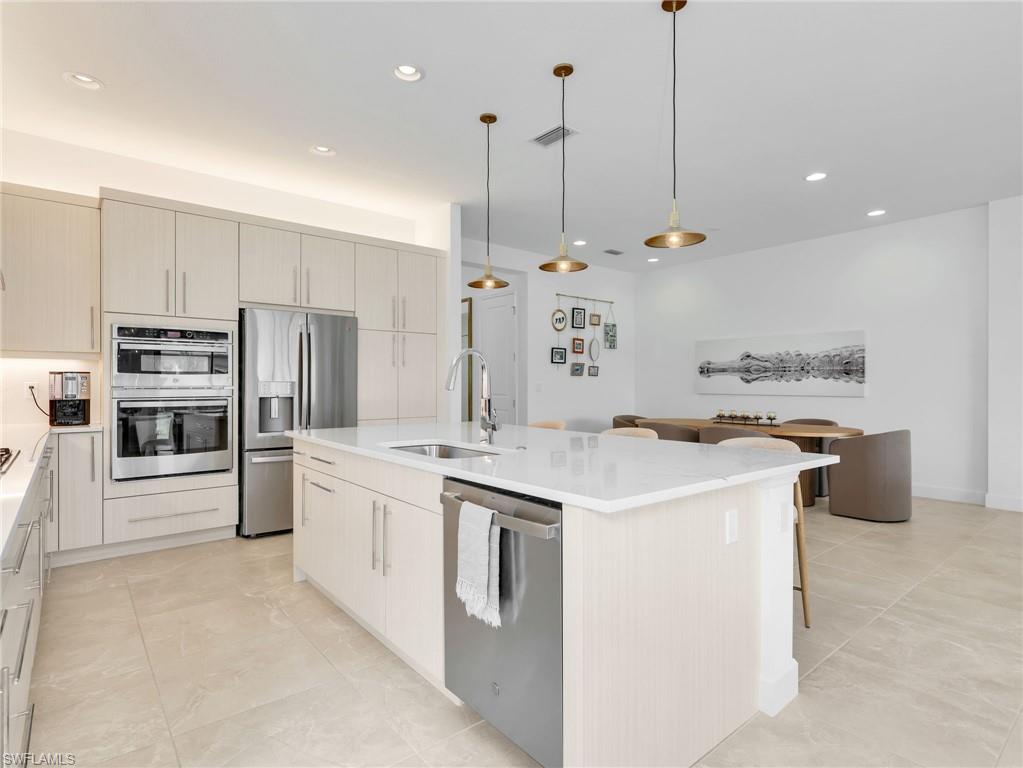 VALENCIA TRAILS - Residential