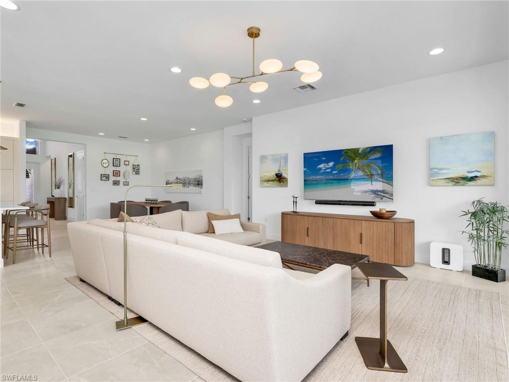 VALENCIA TRAILS - Residential