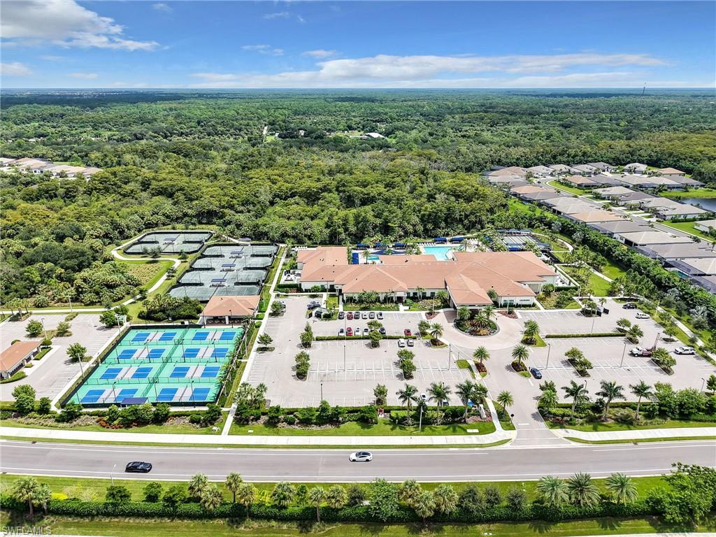 VALENCIA TRAILS - Residential