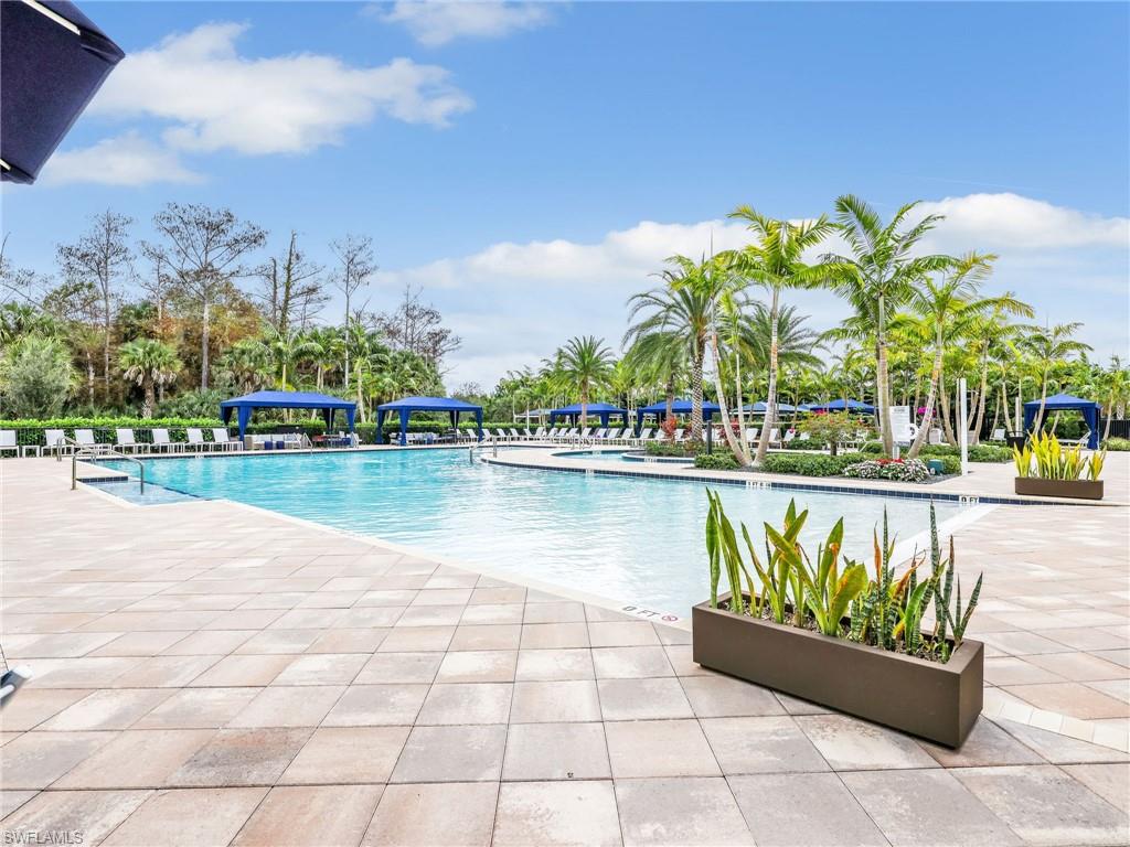 VALENCIA TRAILS - Residential