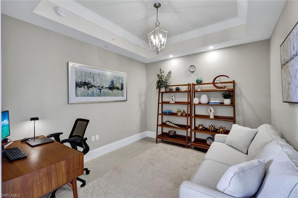 NAPLES SQUARE - Residential