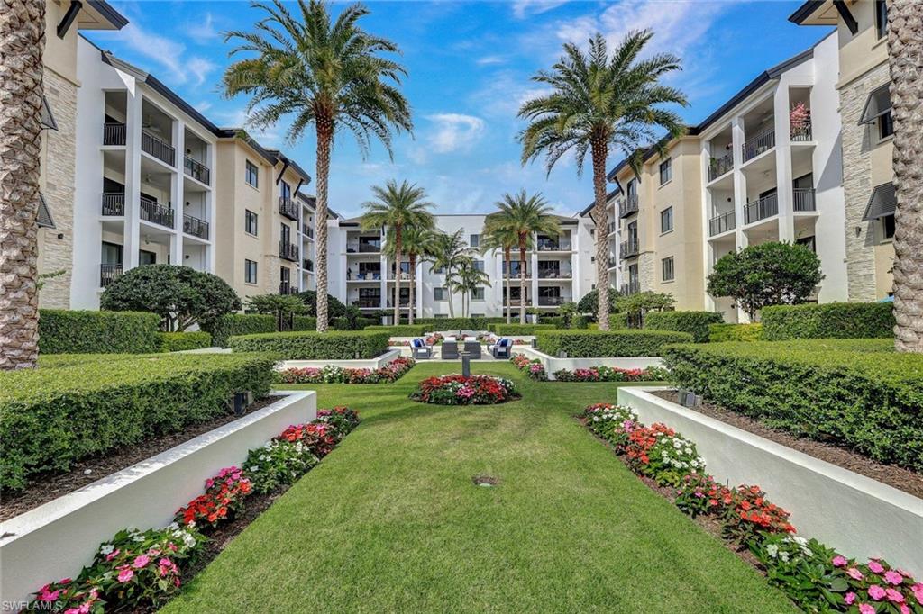 NAPLES SQUARE - Residential