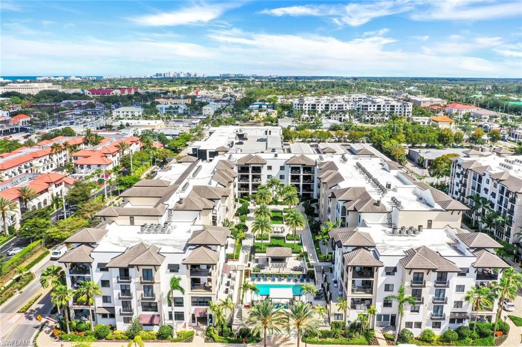 NAPLES SQUARE - Residential