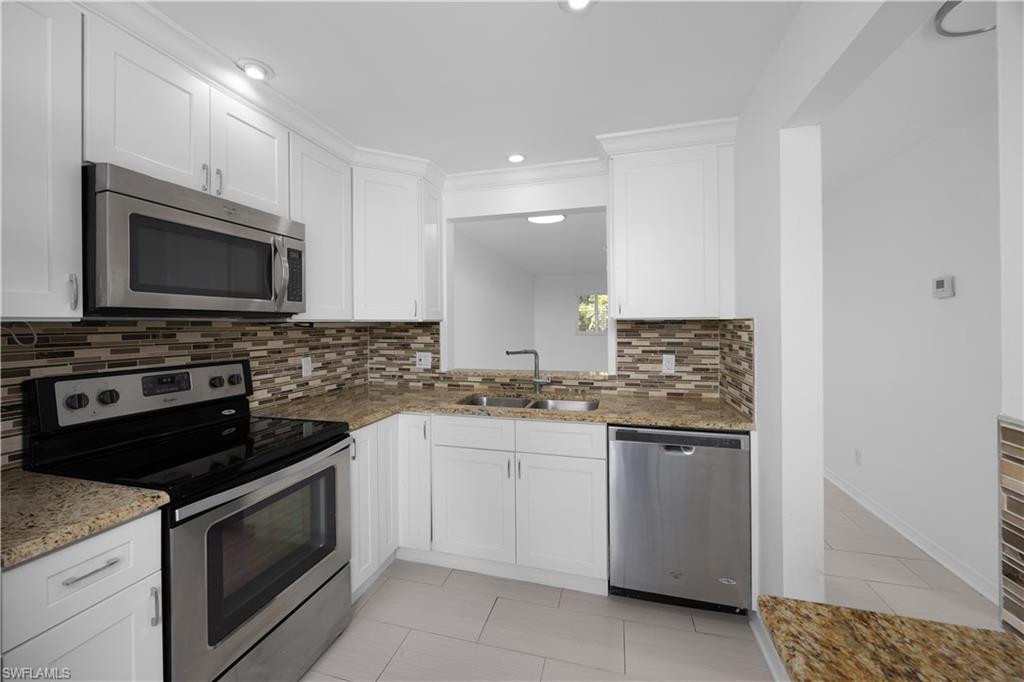 BOCA CIEGA VILLAGE - Residential