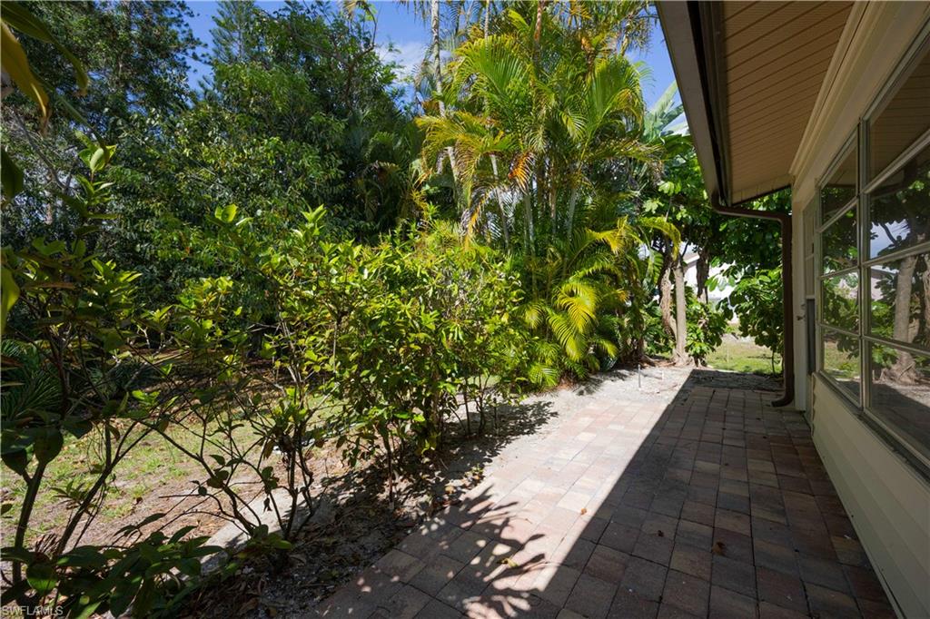 BOCA CIEGA VILLAGE - Residential