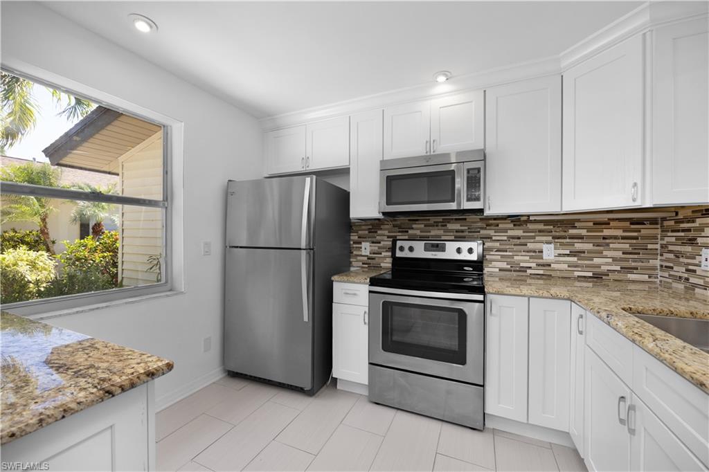 BOCA CIEGA VILLAGE - Residential