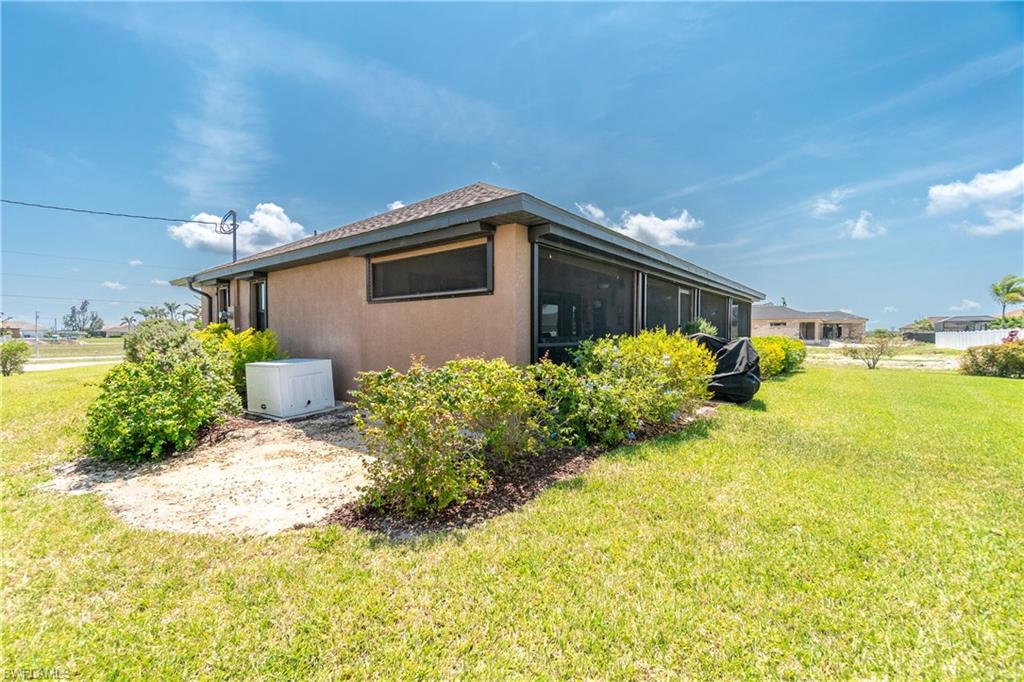 CAPE CORAL - Residential