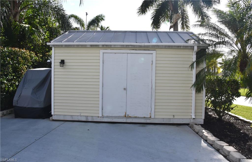 RIVERBEND MOTORCOACH RESORT - Land