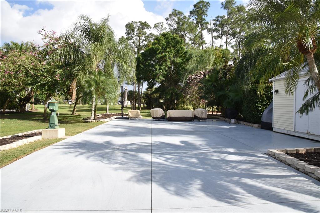 RIVERBEND MOTORCOACH RESORT - Land