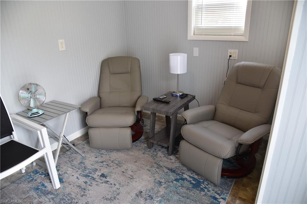 RIVERBEND MOTORCOACH RESORT - Land