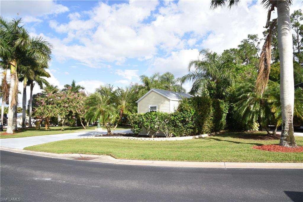 RIVERBEND MOTORCOACH RESORT - Land