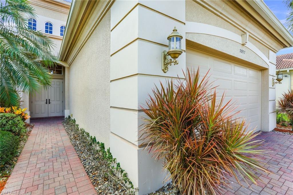 HAMMOCK ISLES - Residential