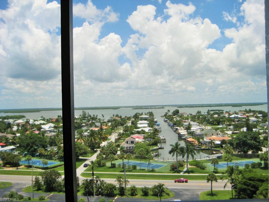 ISLAND WINDS CONDO - Residential