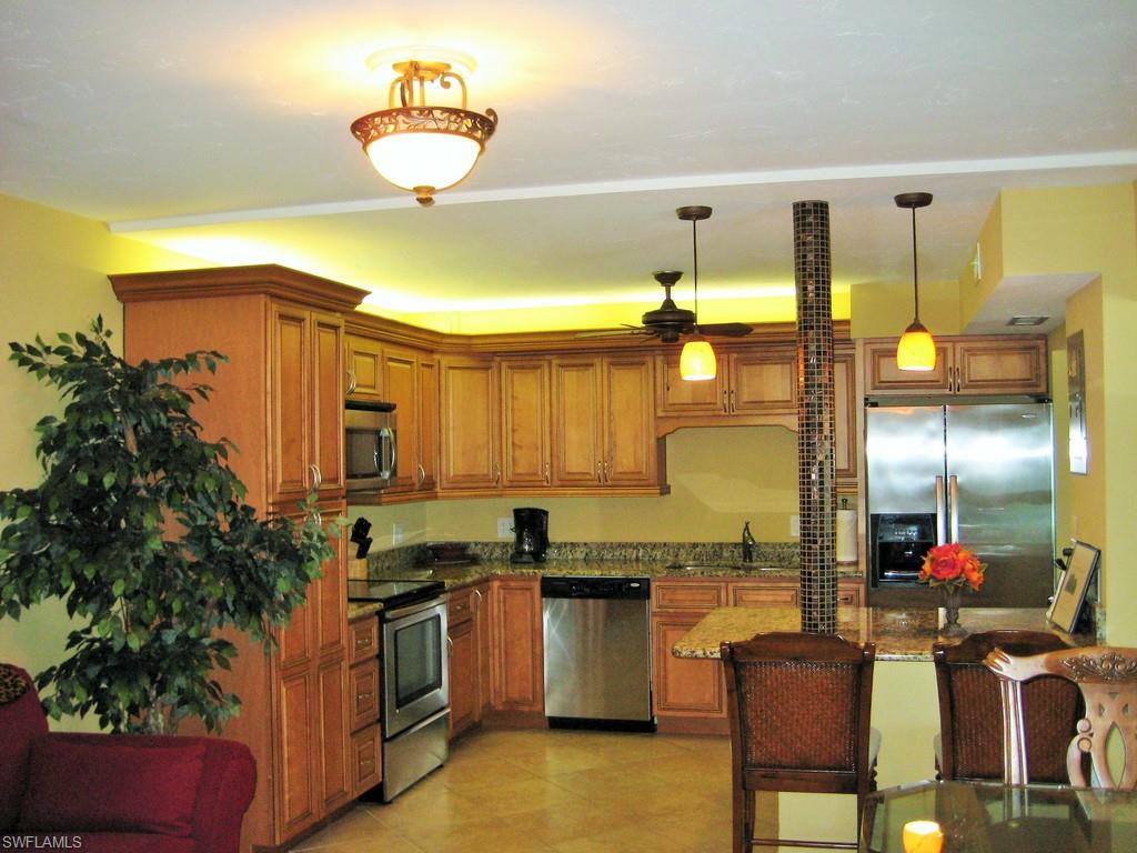 ISLAND WINDS CONDO - Residential