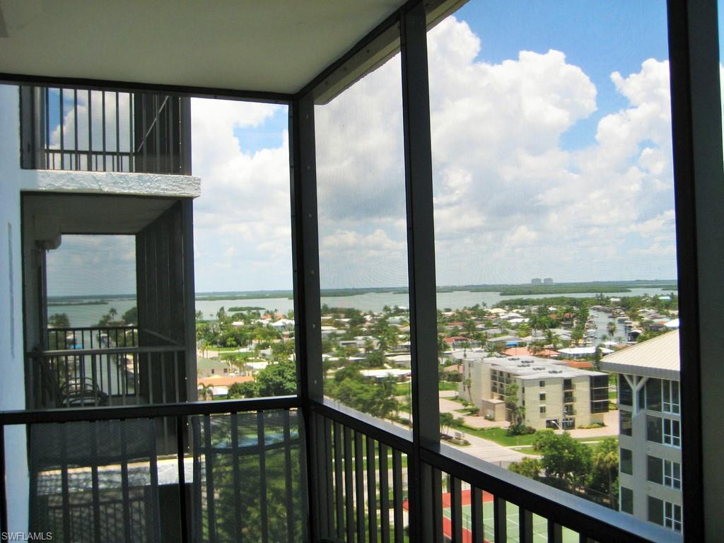 ISLAND WINDS CONDO - Residential