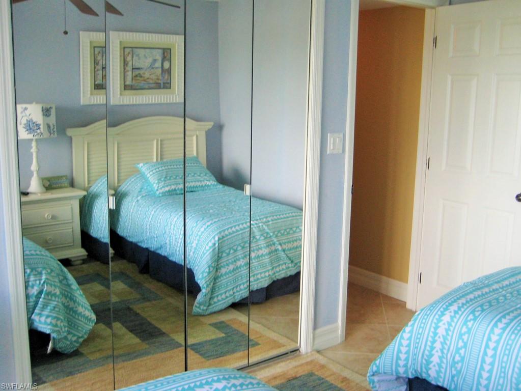 ISLAND WINDS CONDO - Residential