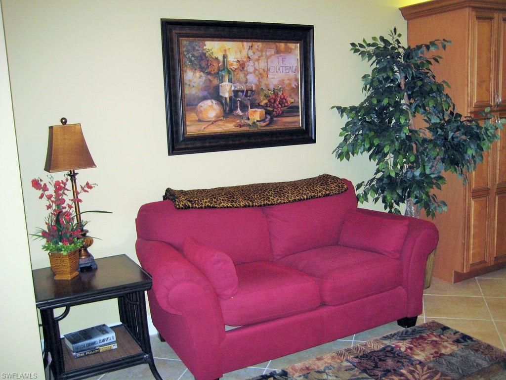 ISLAND WINDS CONDO - Residential