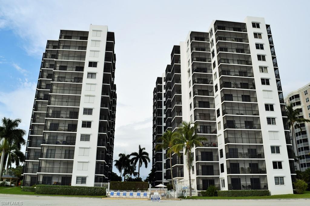 ISLAND WINDS CONDO - Residential