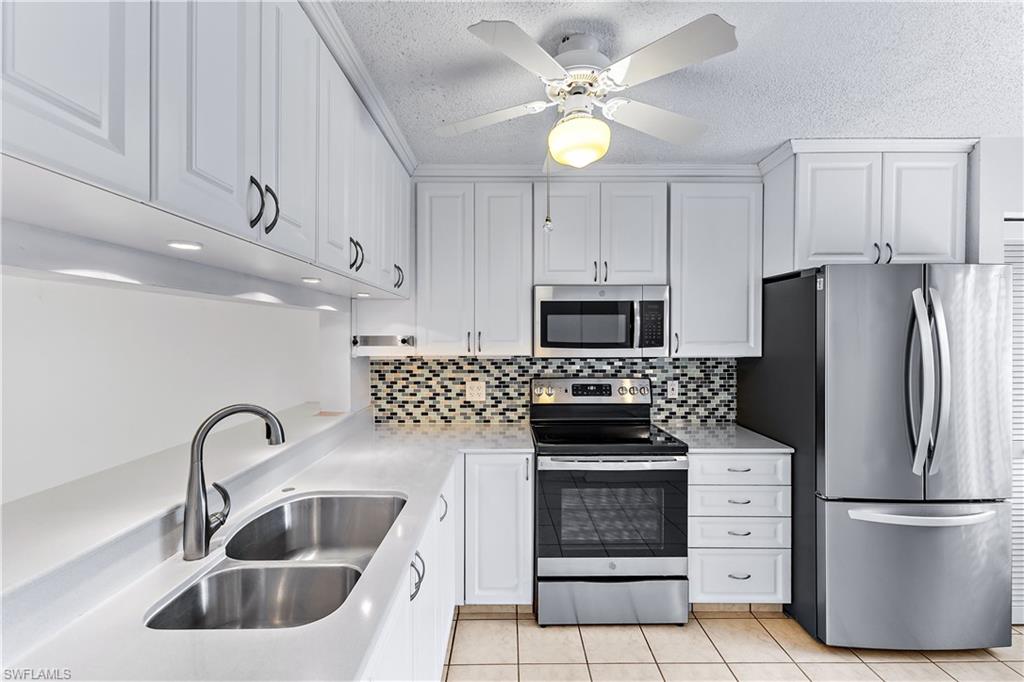 NAPLES SANDPIPER BAY CLUB - Residential