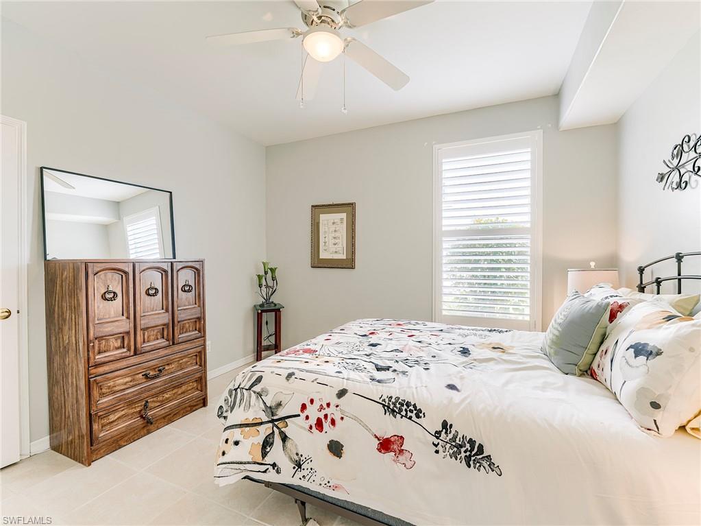 AUTUMN LAKE - Residential