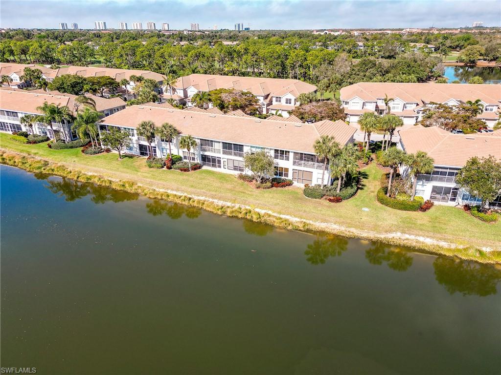 AUTUMN LAKE - Residential
