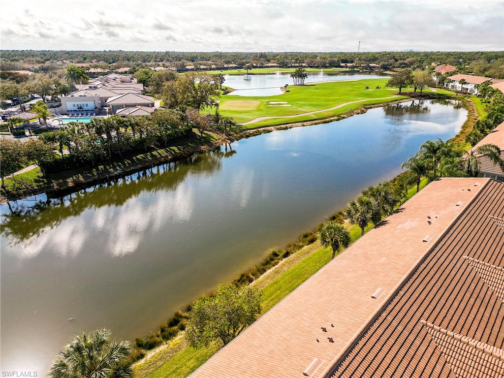 AUTUMN LAKE - Residential