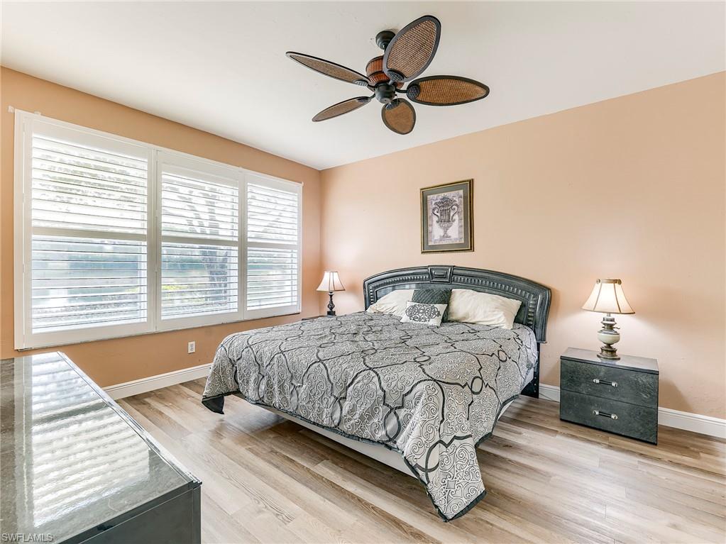 AUTUMN LAKE - Residential