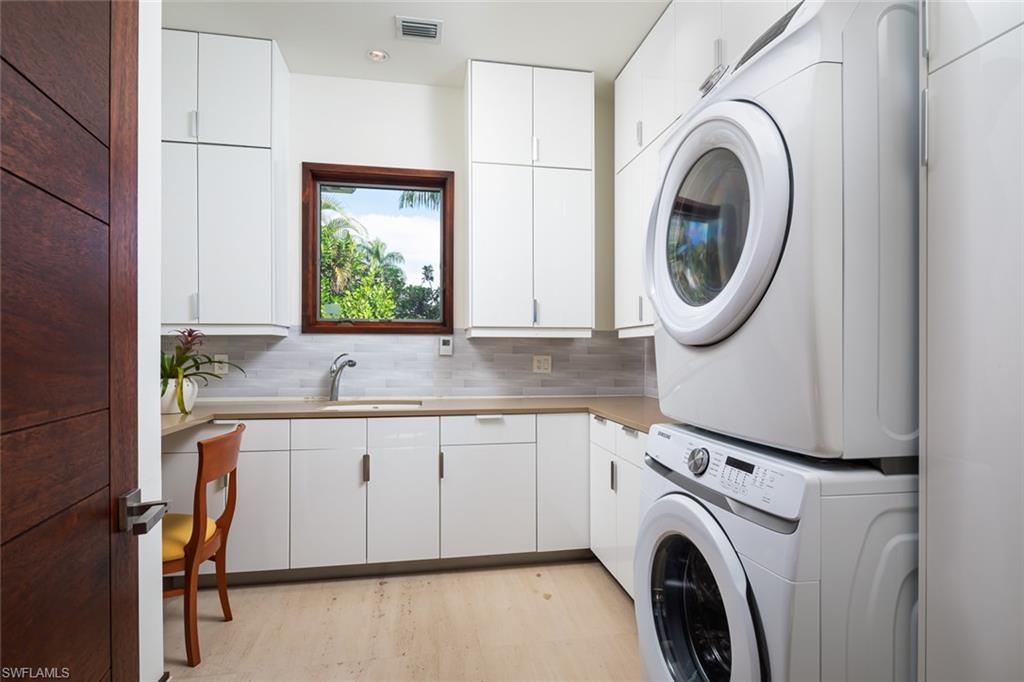 PINE RIDGE - Residential