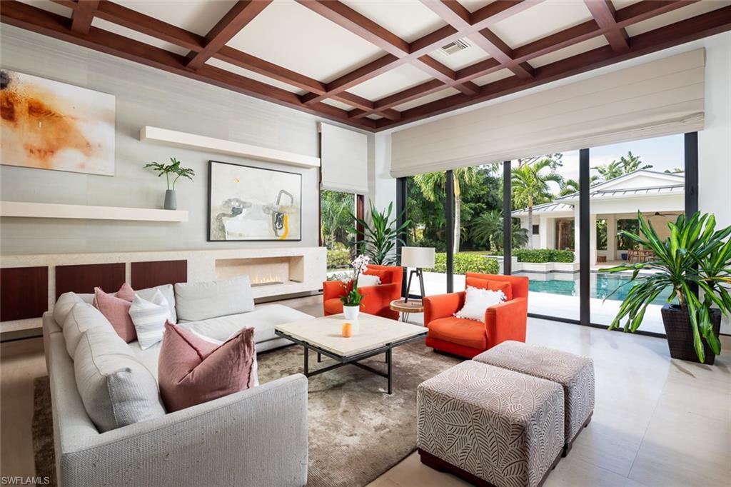 PINE RIDGE - Residential