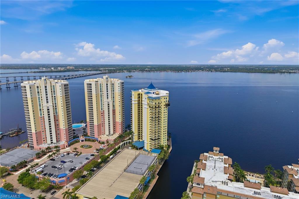 BEAU RIVAGE - Residential