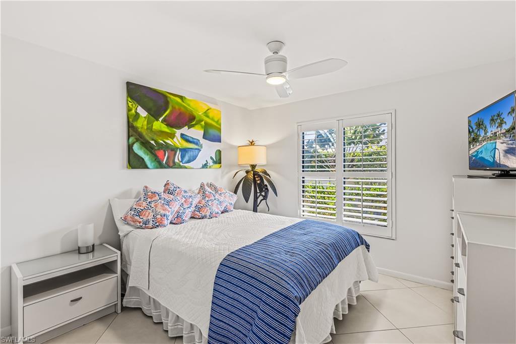 COURT OF PALMS - Residential