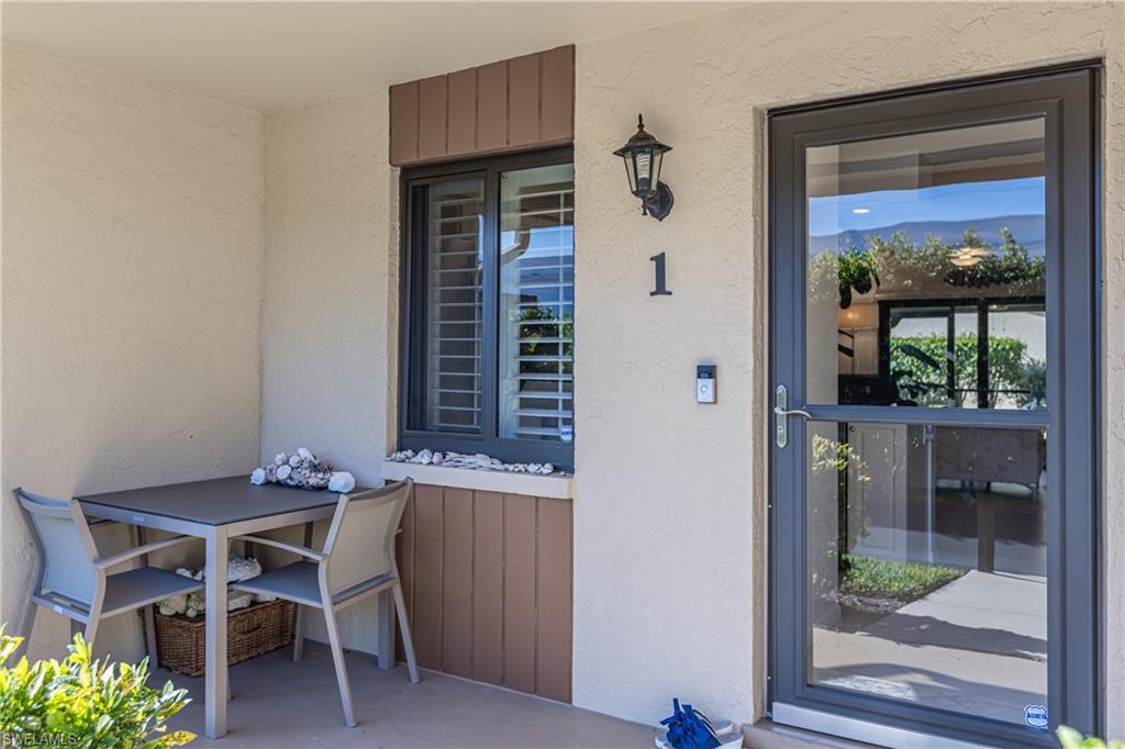 COURT OF PALMS - Residential