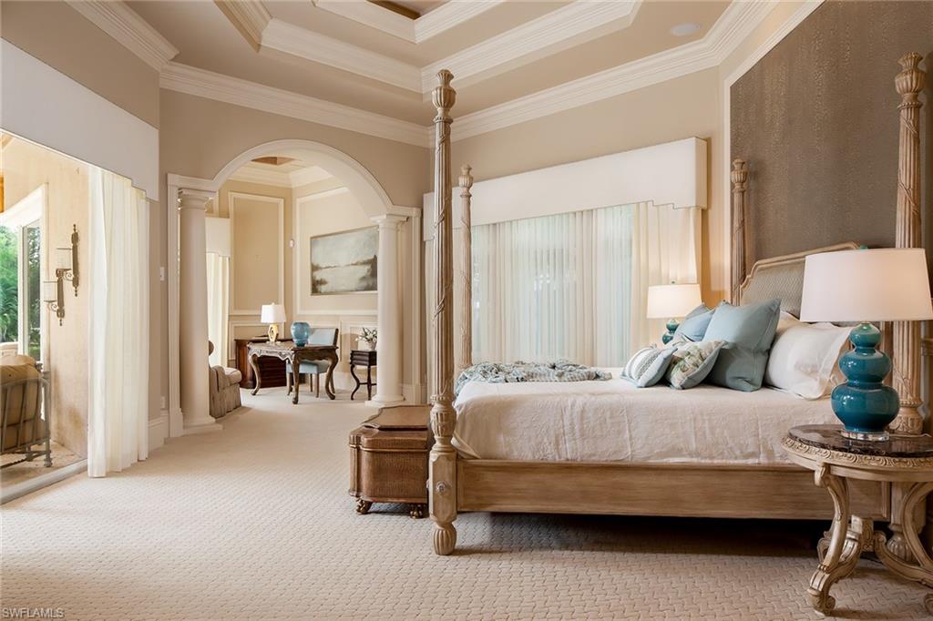 ESCADA AT TIBURON - Residential