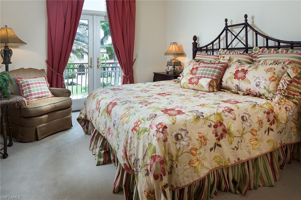 ESCADA AT TIBURON - Residential