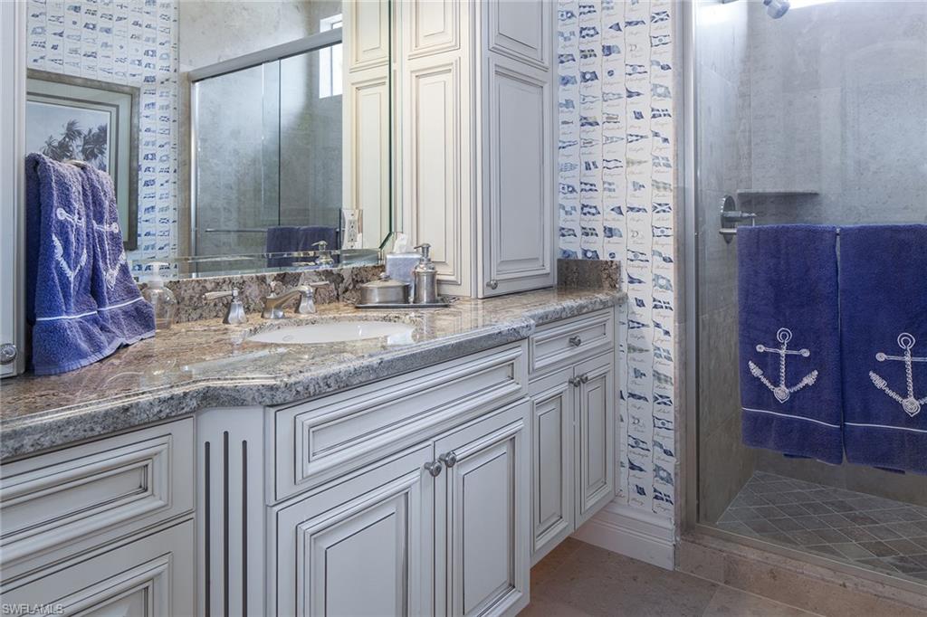 ESCADA AT TIBURON - Residential