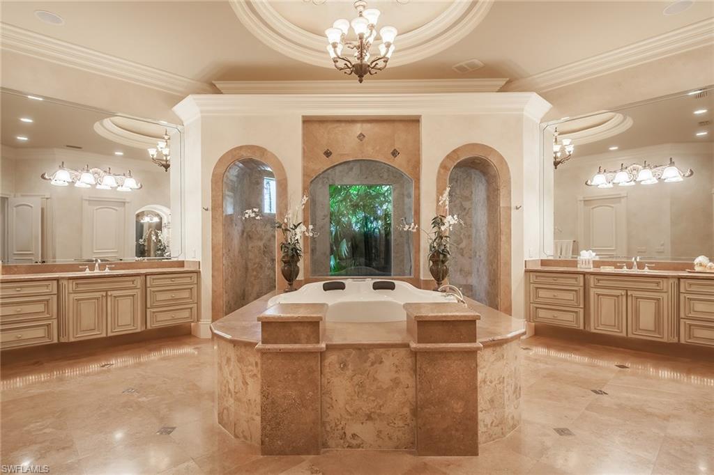 ESCADA AT TIBURON - Residential