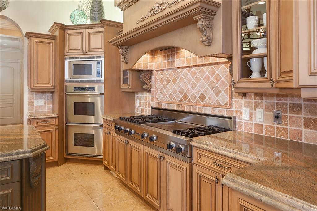 ESCADA AT TIBURON - Residential