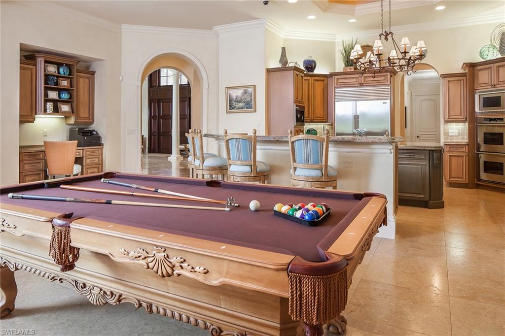 ESCADA AT TIBURON - Residential