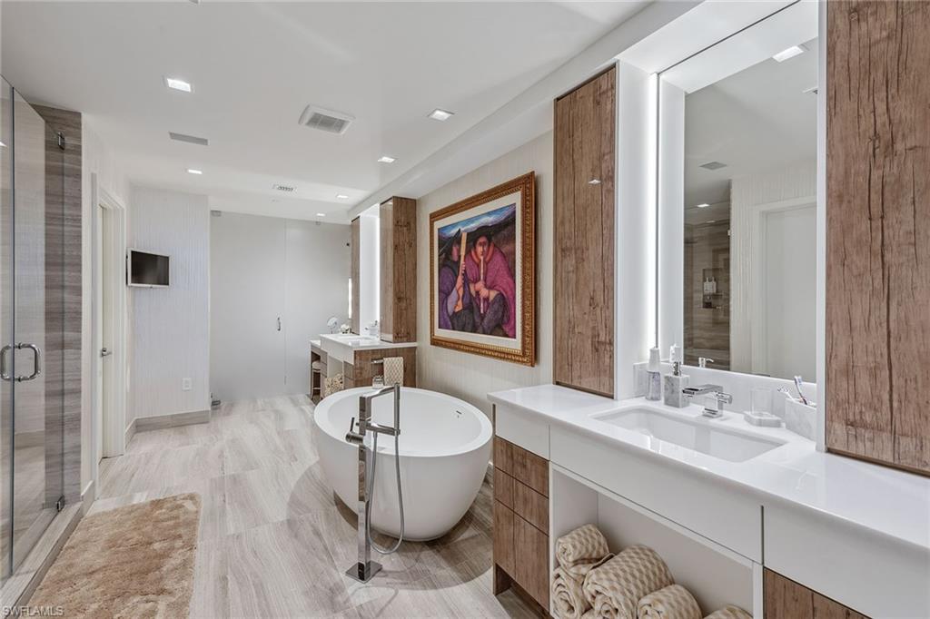 MYSTIQUE - Residential