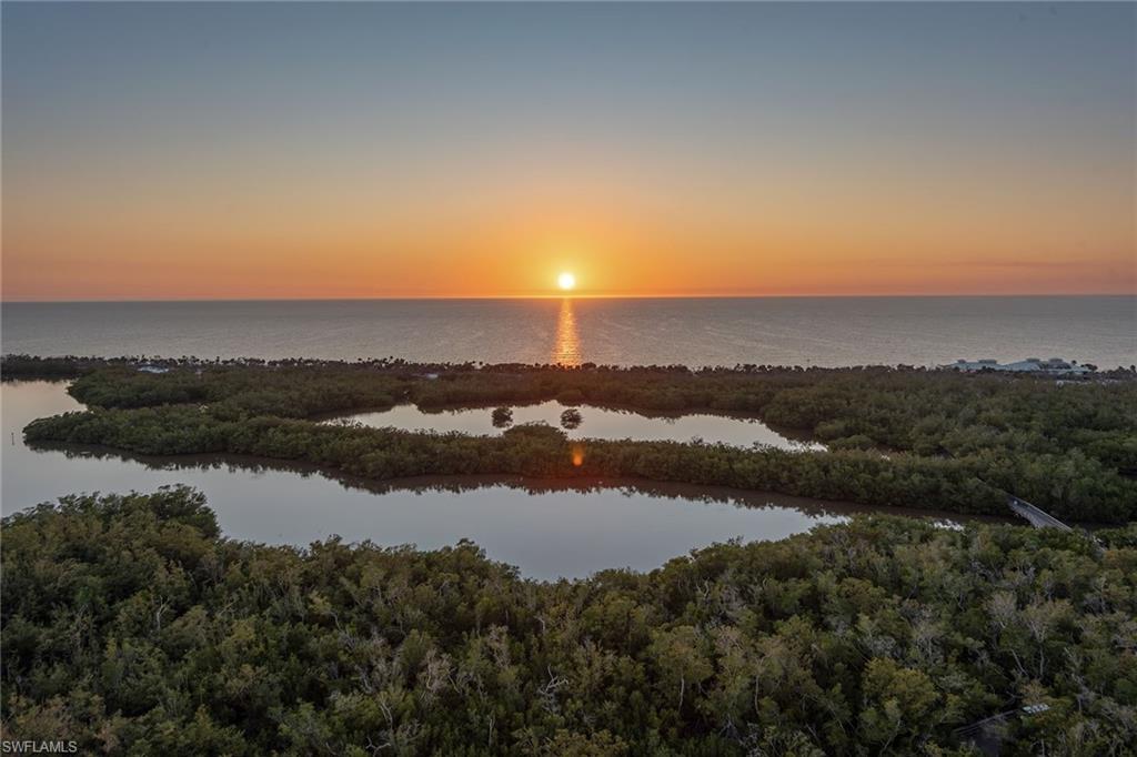 MYSTIQUE - Residential