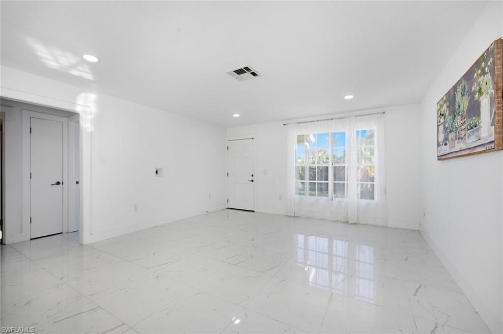 862 99th AVE N