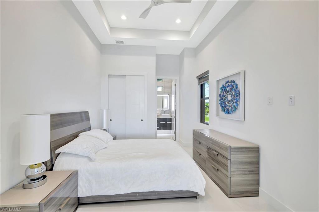 YACHT CLUB - Residential