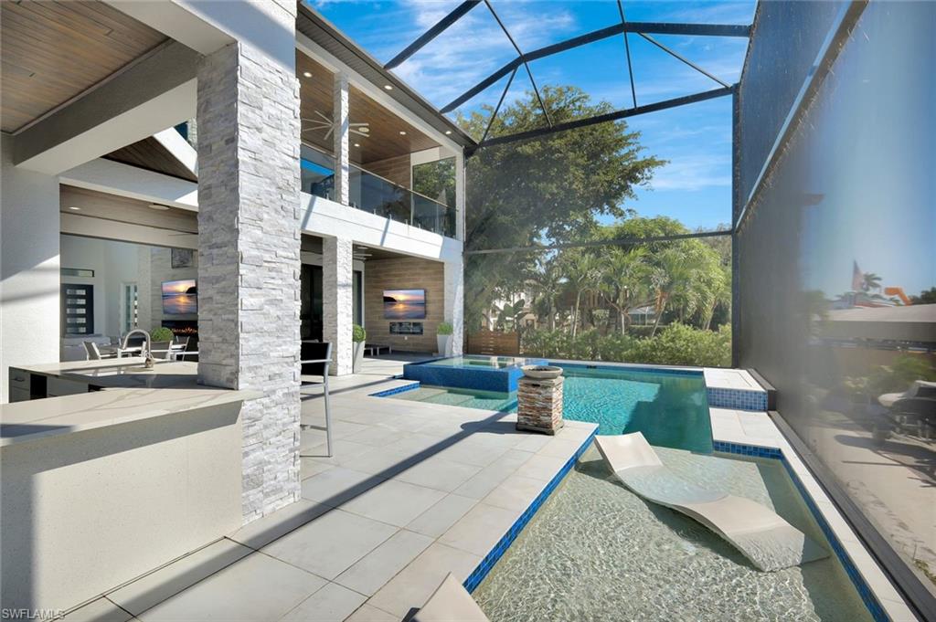 YACHT CLUB - Residential