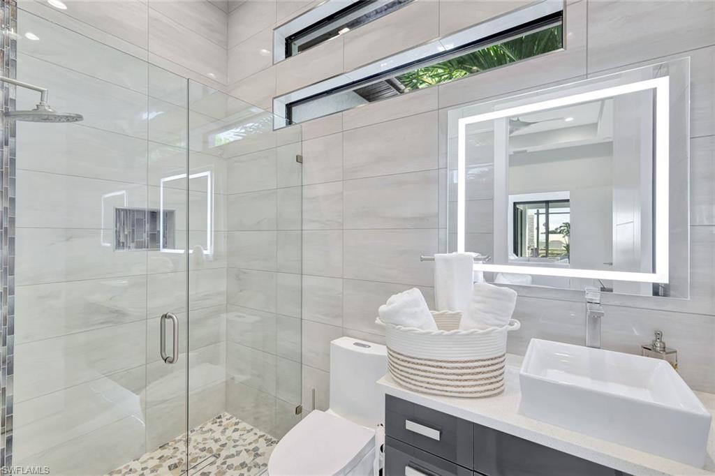 YACHT CLUB - Residential