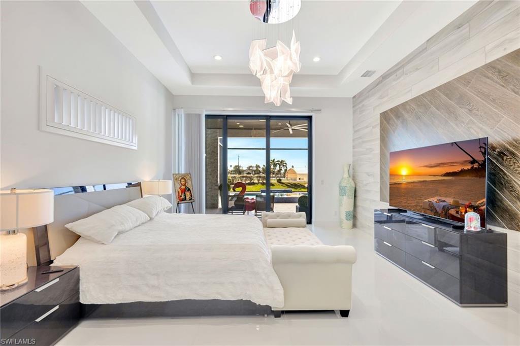 YACHT CLUB - Residential