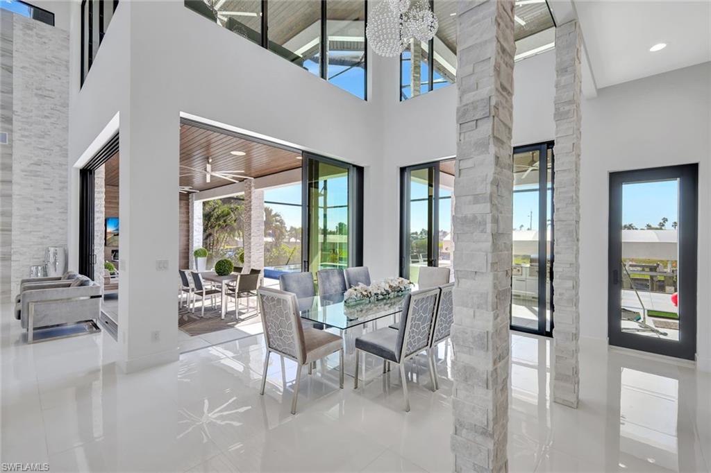 YACHT CLUB - Residential