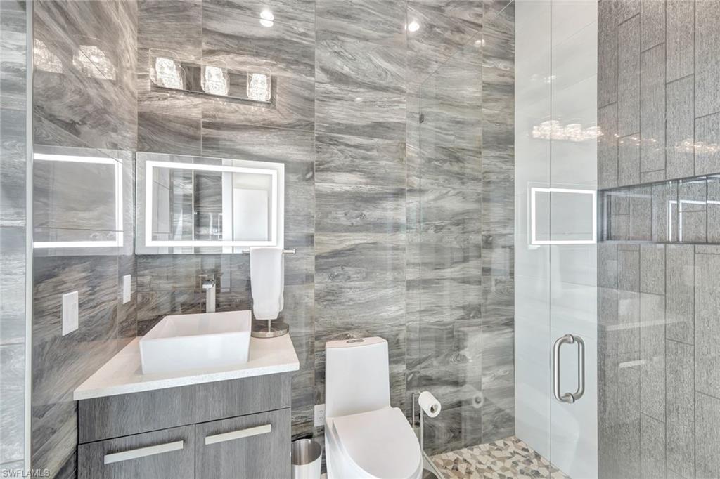 YACHT CLUB - Residential